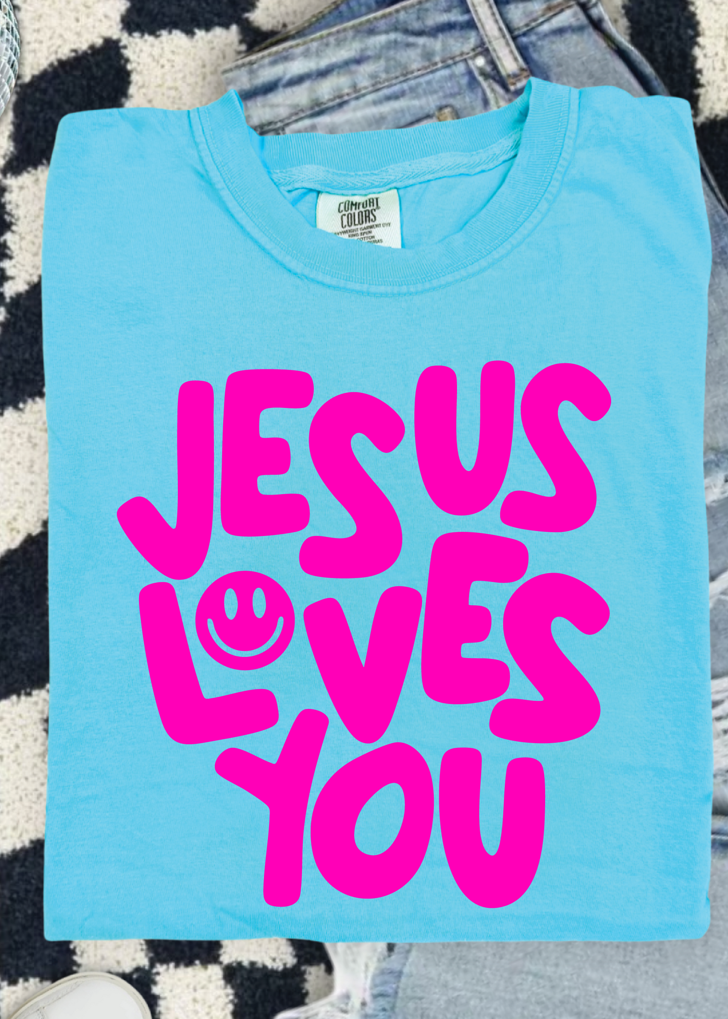 JESUS LOVES YOU COMFORT COLOR TEE