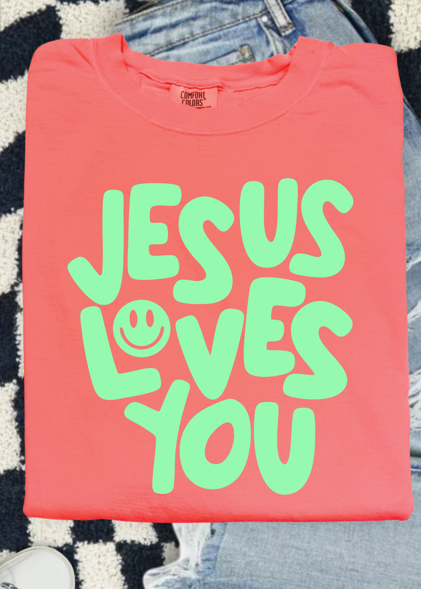 JESUS LOVES YOU COMFORT COLOR TEE