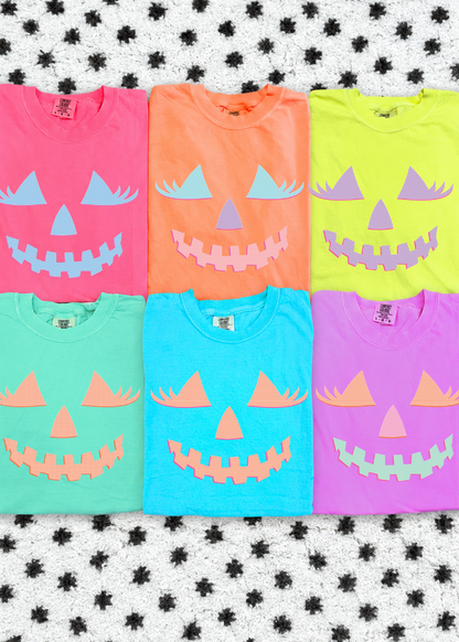 Pumpkin Face Comfort Color Tee