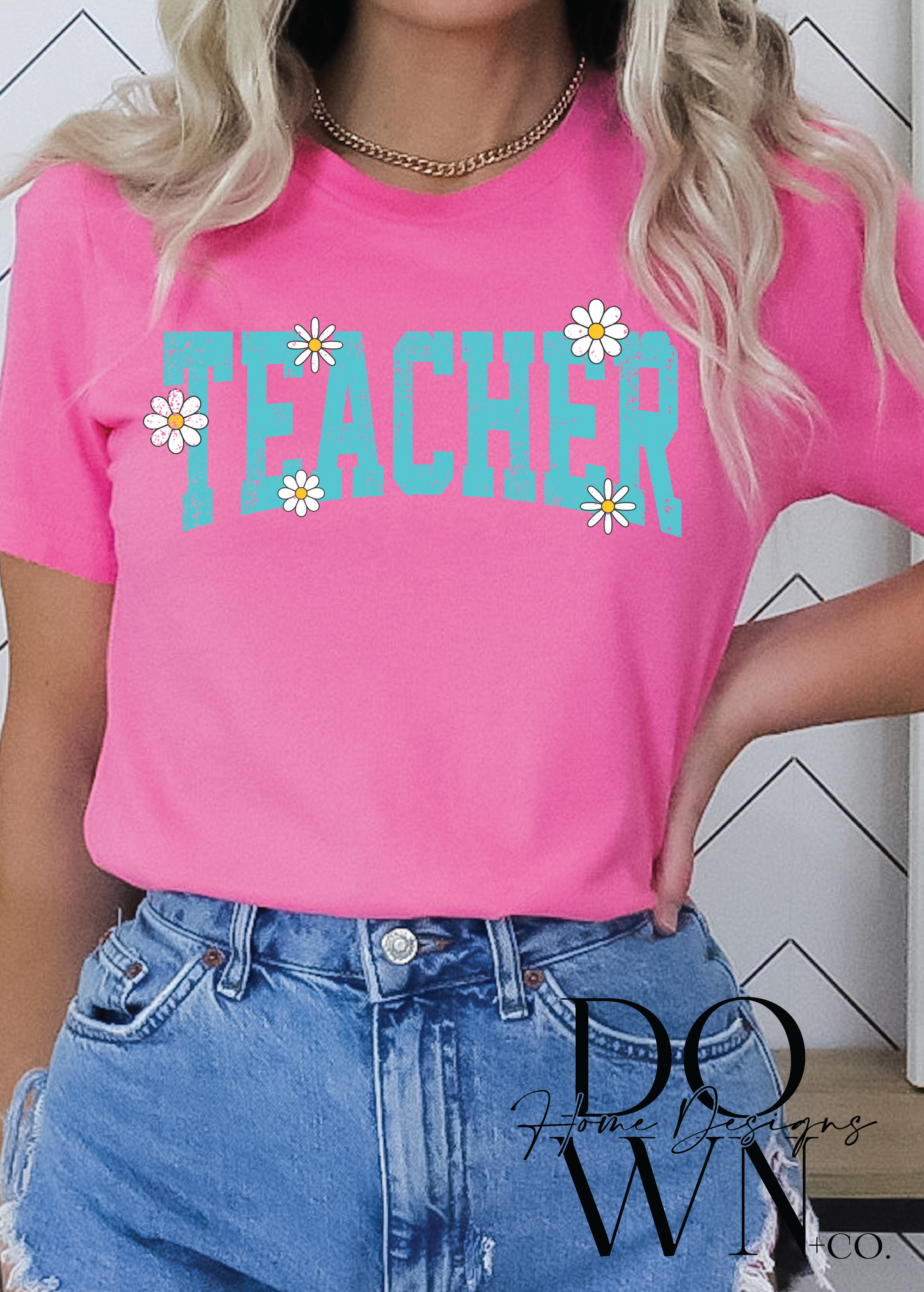 Daisy Distressed Teacher Tee